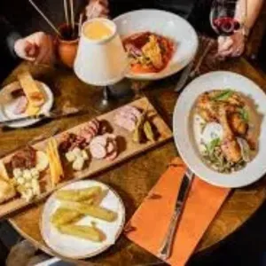 3‑Course-Lunch-Set-image-harvestermenuuk.com