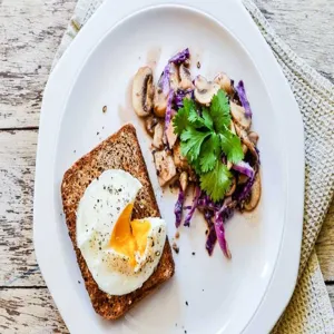 Poached-Free-Range-Egg-V-image-harvestermenuuk.com