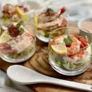 TEMPURA-PRAWN-COCKTAIL-image-harvestermenuuk.com